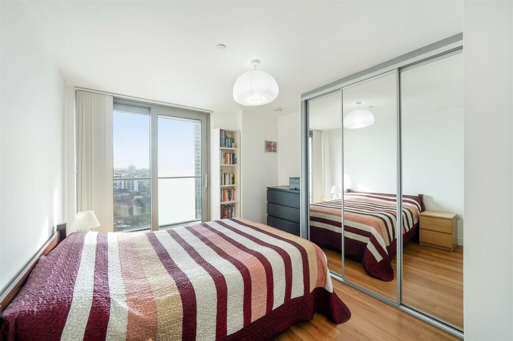 Main Bedroom - Sienna Alto - Renaissance Developme