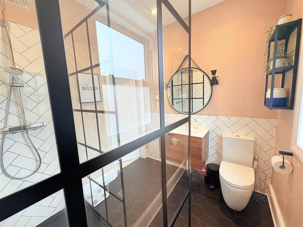 En-Suite Shower Room