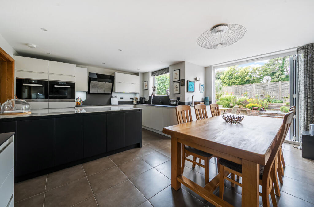 1320618-25-6874e6...