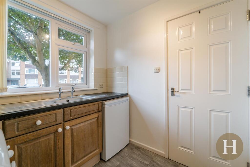 Hadleigh Estate Agents-13.jpg