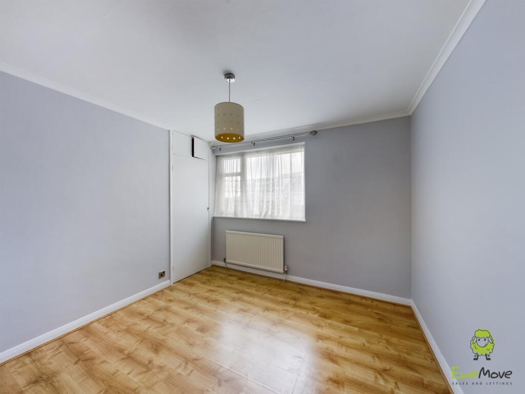 CAM00570P1-PR0226-STILL04