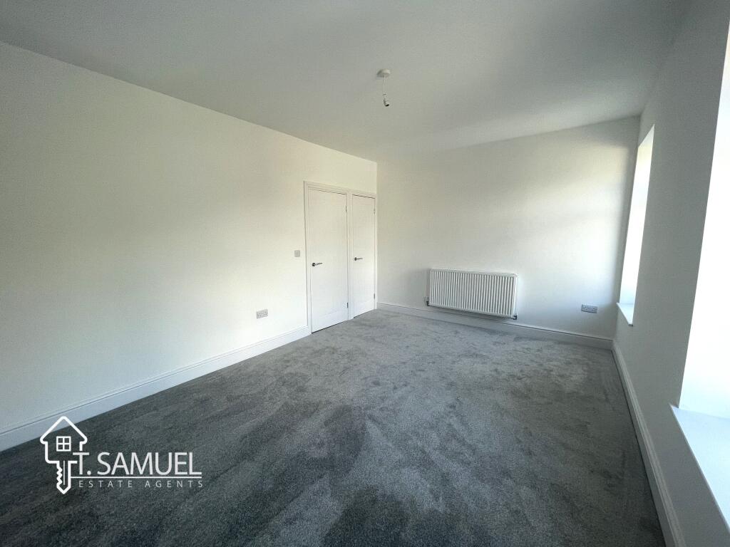 Bedroom 1c.JPG