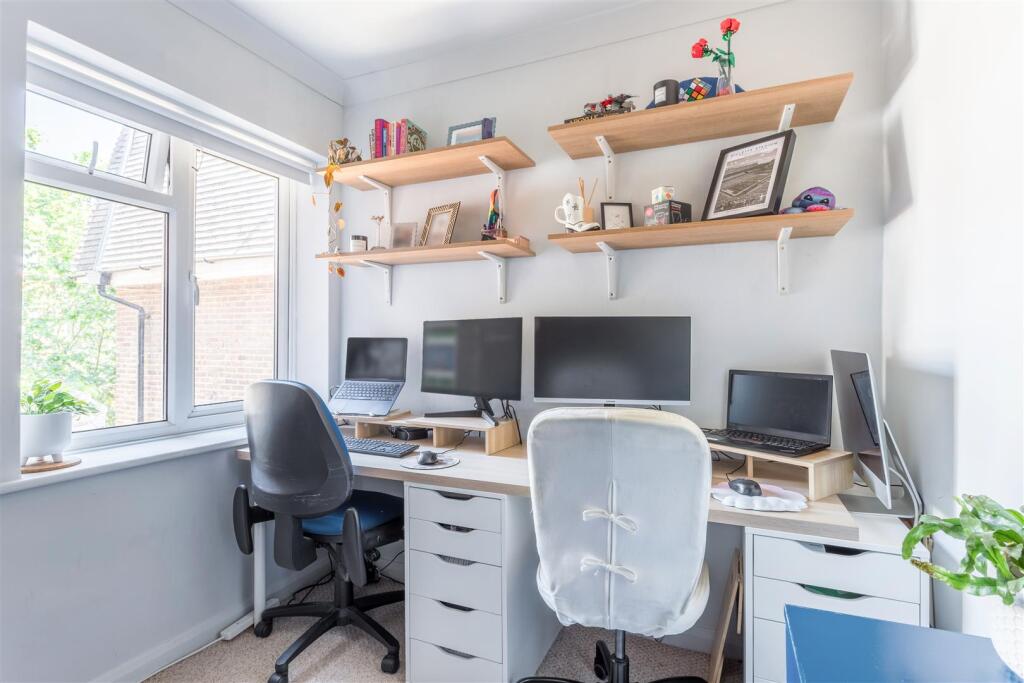 Flat 6 Carisbrooke-14.jpg