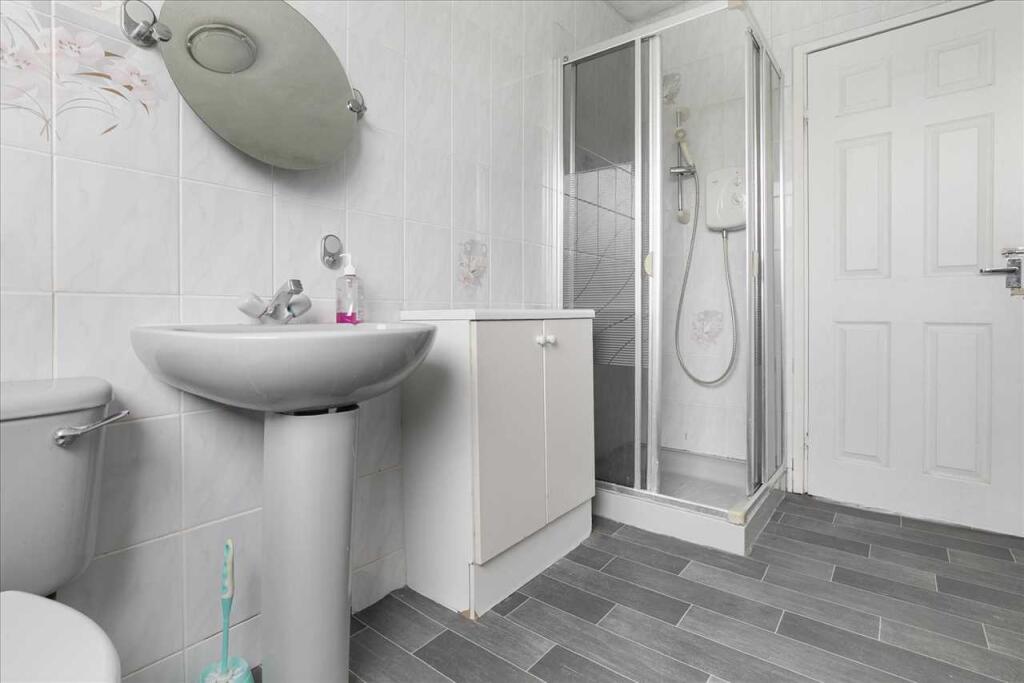 Shower Room (2)