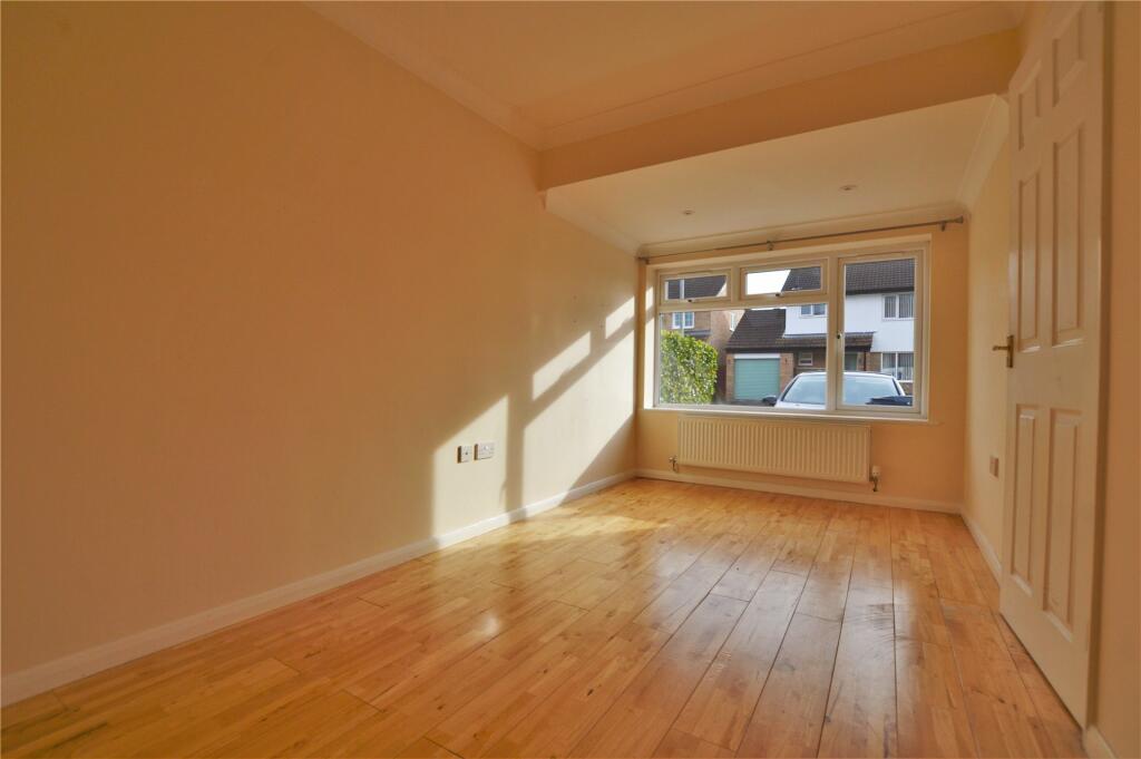 Bed 3/Dining Room