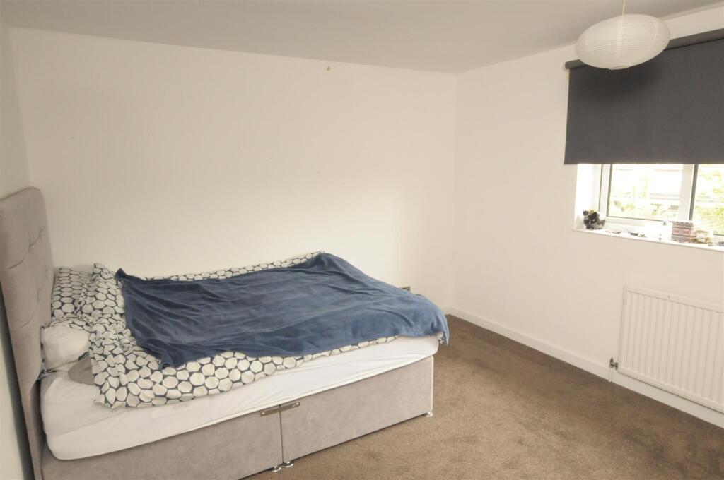 Bed 1 1.JPG