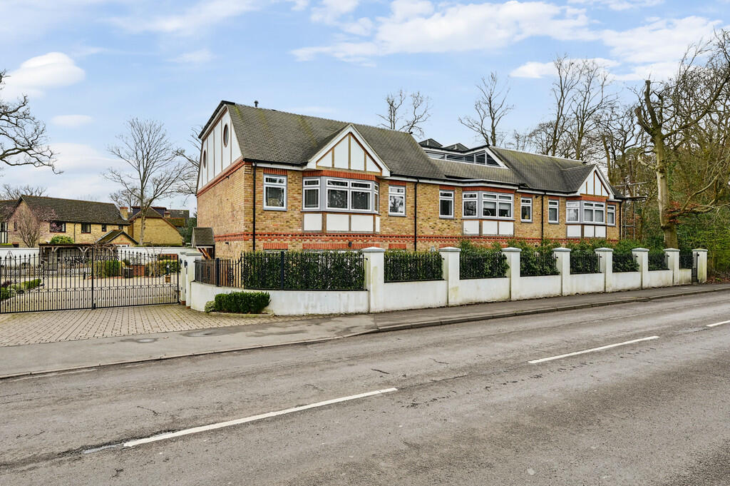 4 Fairway Heights...