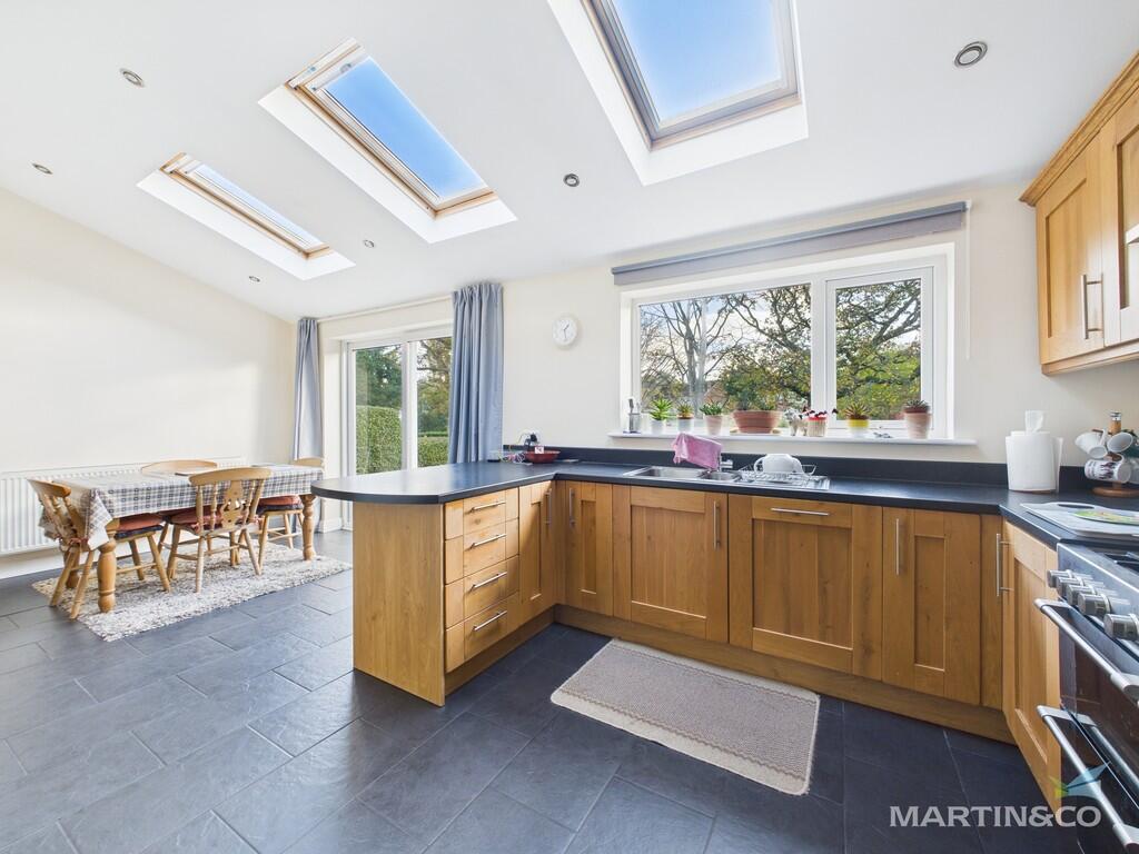 CAM03111G0-PR0406...