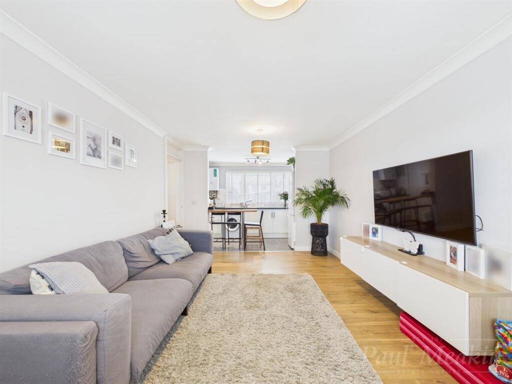 Kitchen/ Reception Room