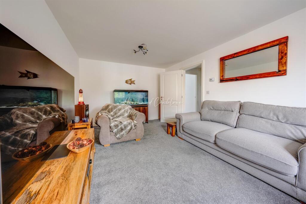 Gwern Close, St Lythans Park, HernCrabtree (29).jp
