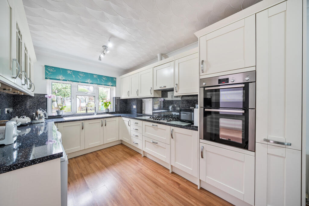 1354764-7-68ca95f...