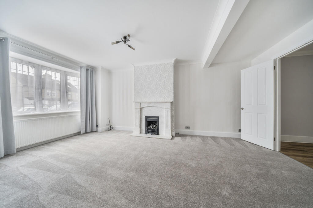 1295533-40-682b2b...