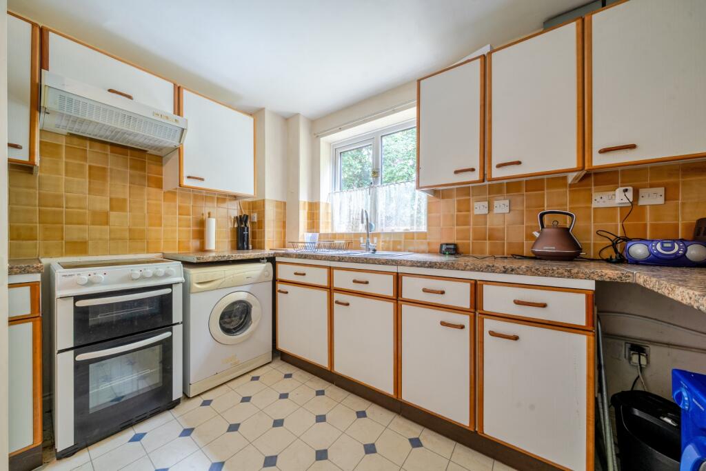 1365127-5-68e64ed1aa7c5