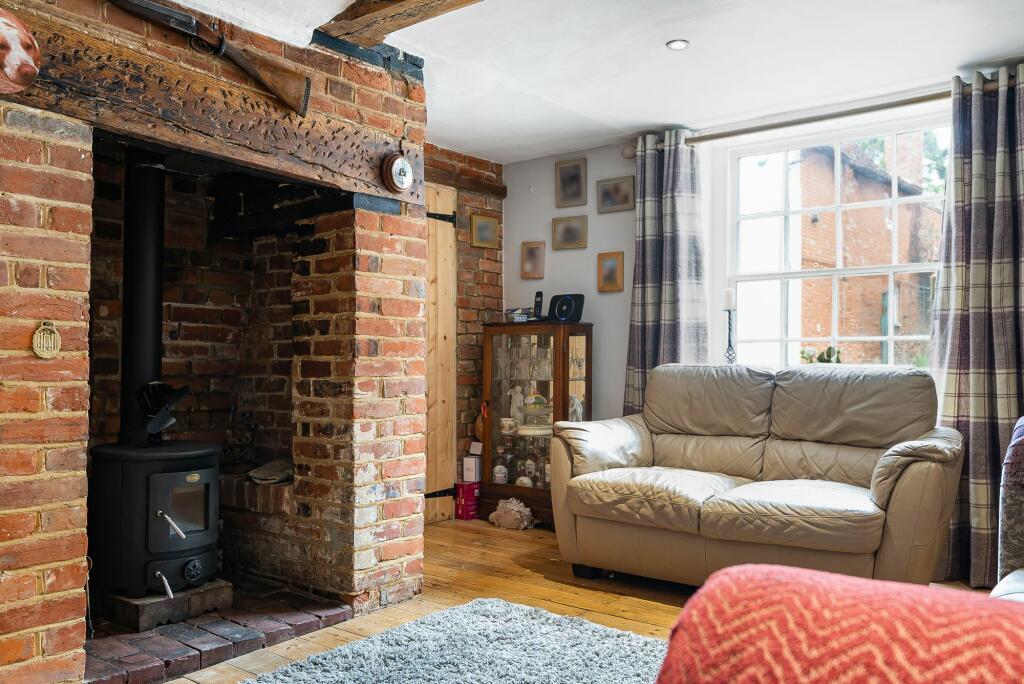 Living Room (3)