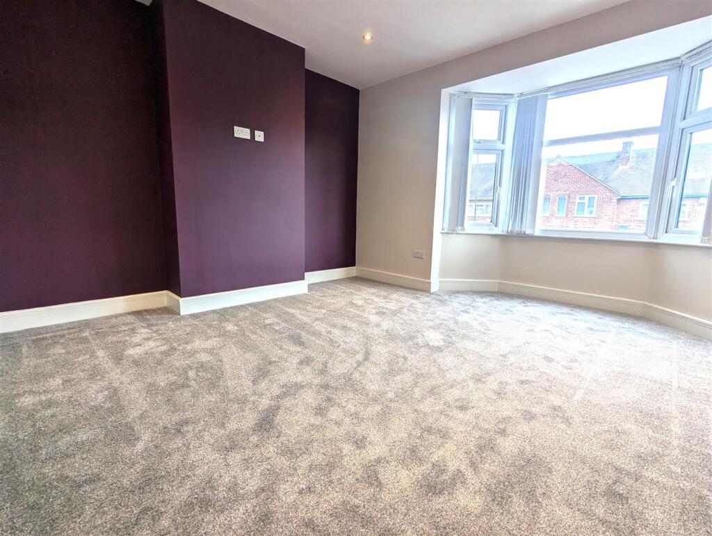 Master Bedroom 1.jpg