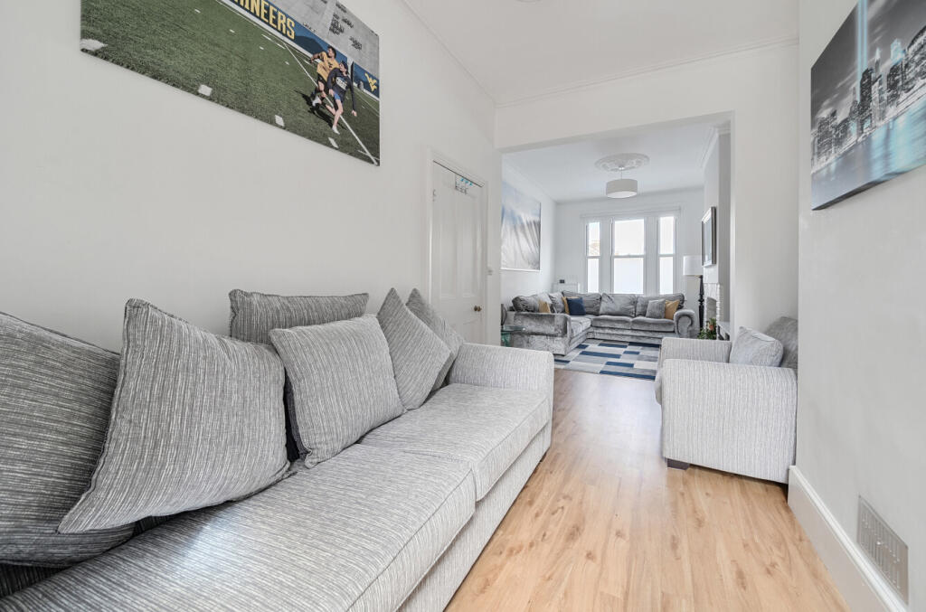 1314444-4-685eb9c...