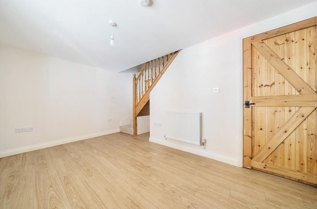 1330925-12-689b70...