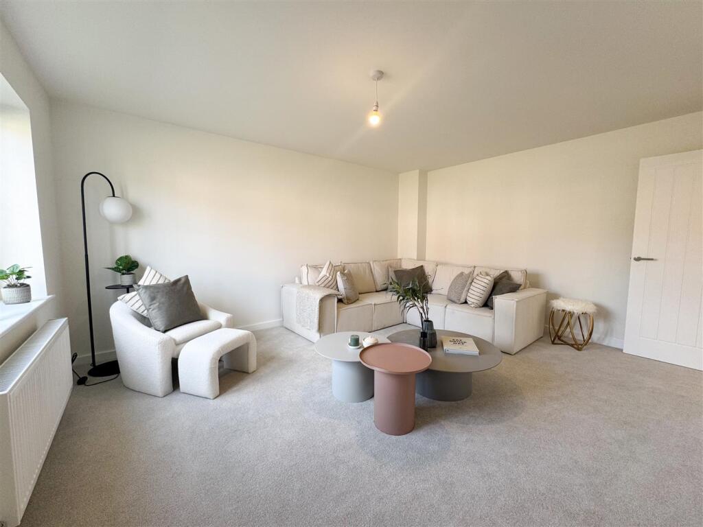 lot 4 livin room 2.jpg
