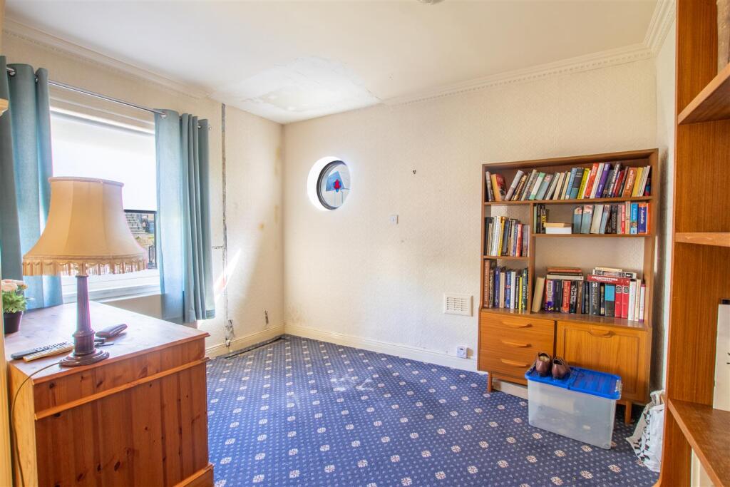 lounge-1.jpg