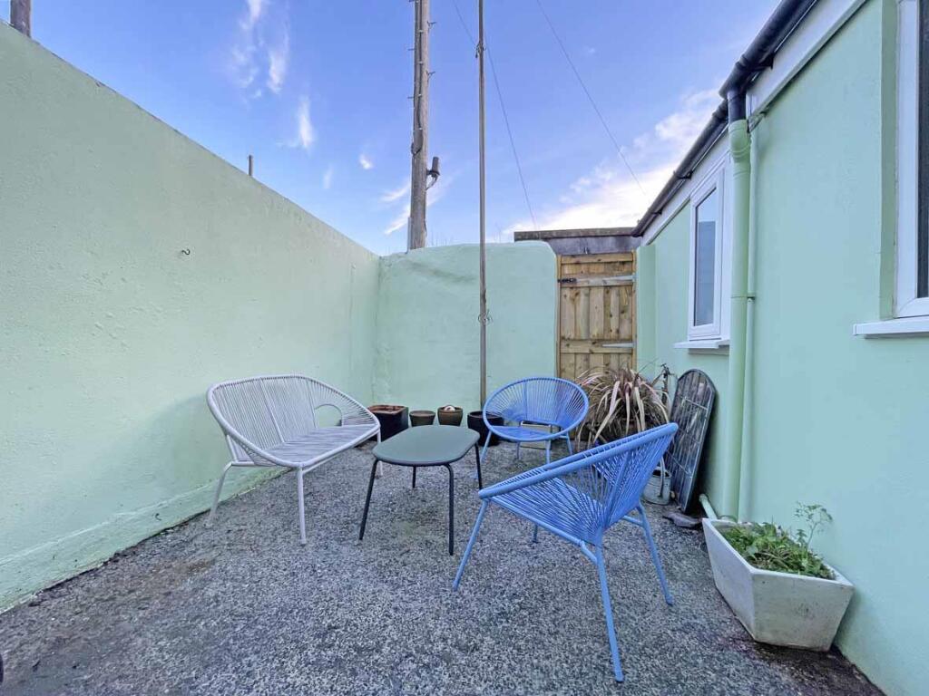 Mount Pleasant Terrace 3 Courtyard.jpg