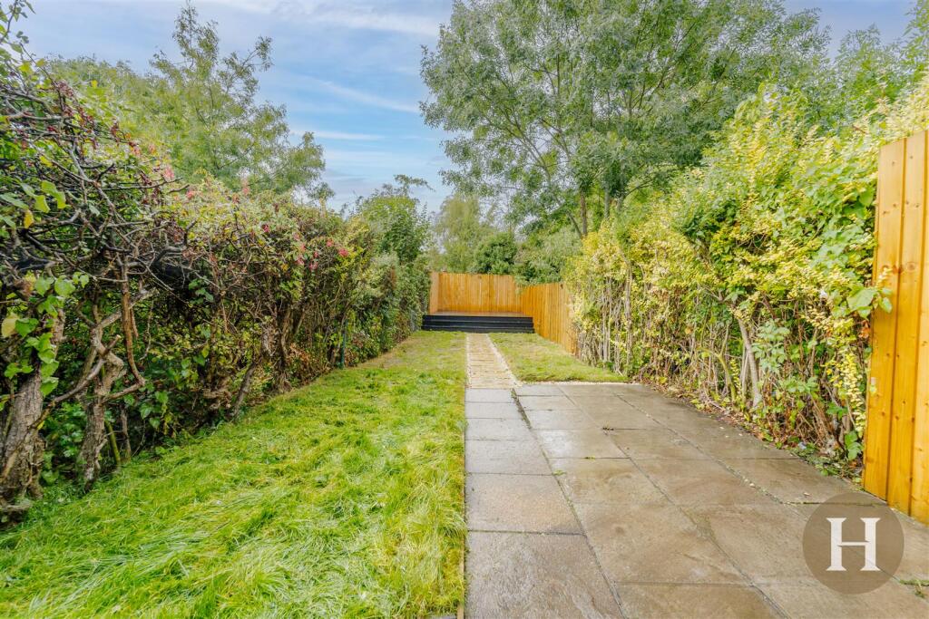 Hadleigh Estate Agents-31.jpg