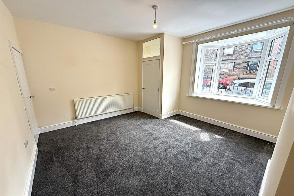 Living room 3rd.jpg