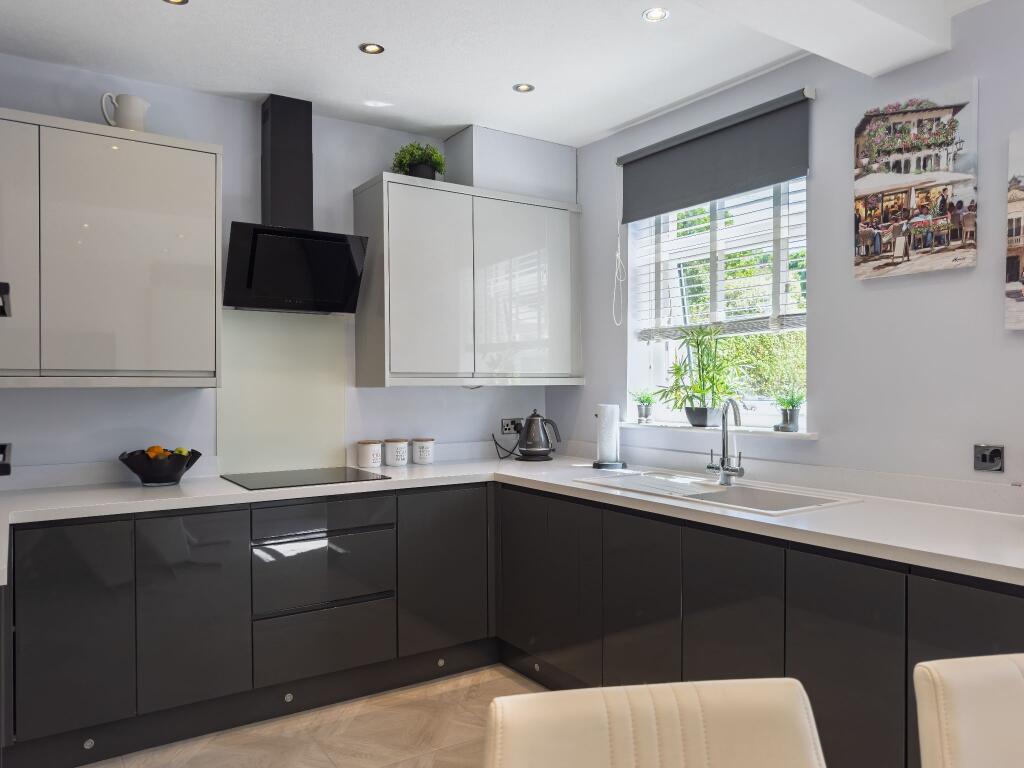 Dining kitchen