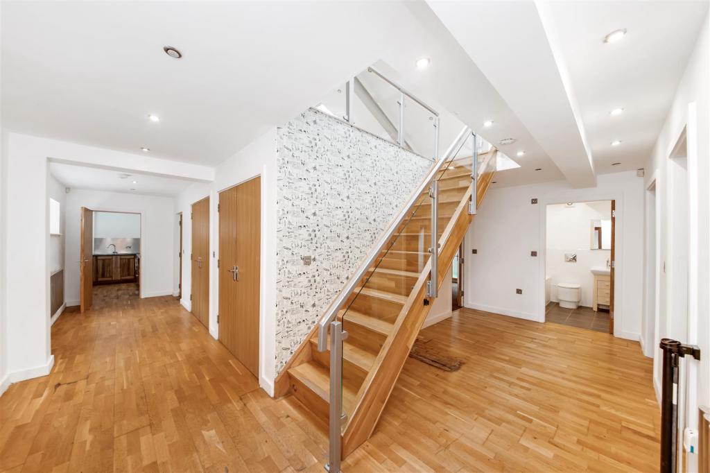 ENTRANCE HALLWAY