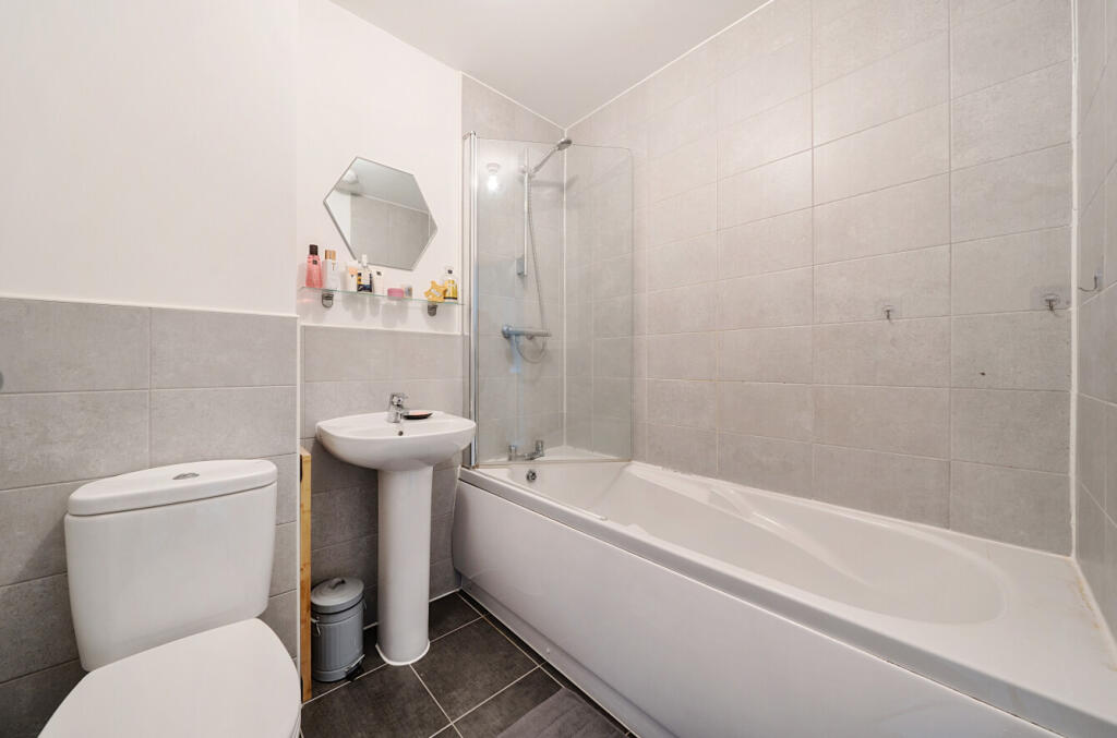 1334423-4-688cb8e...