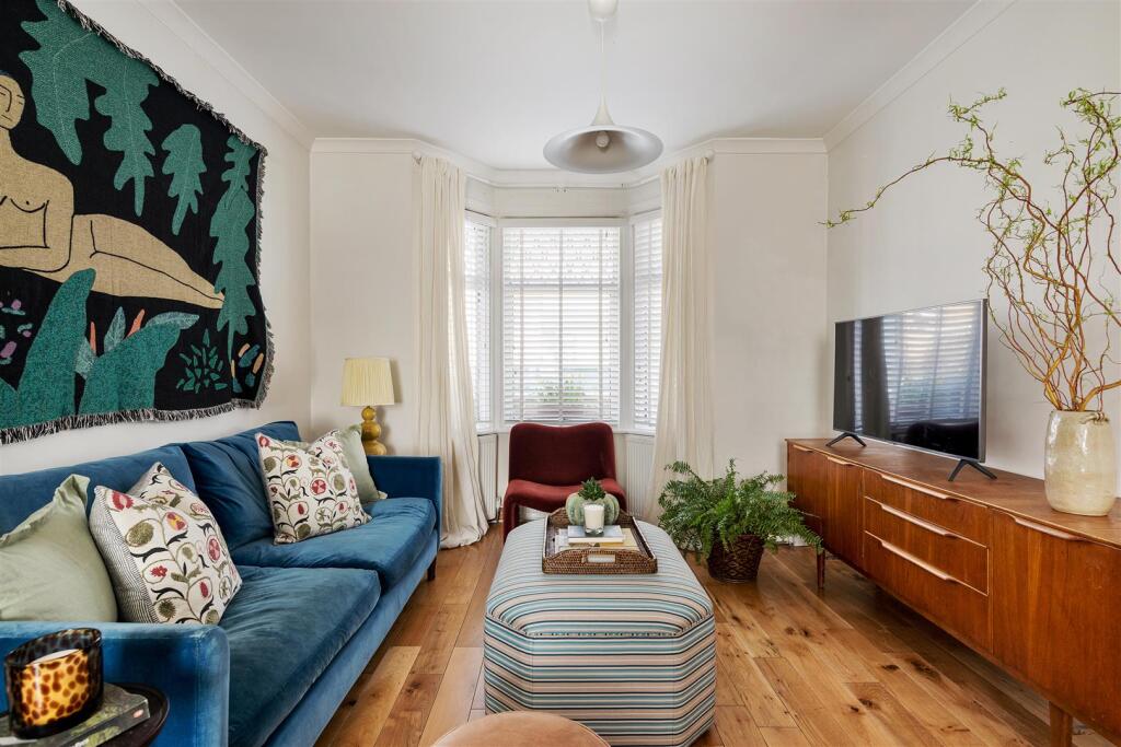 Acacia Road E17