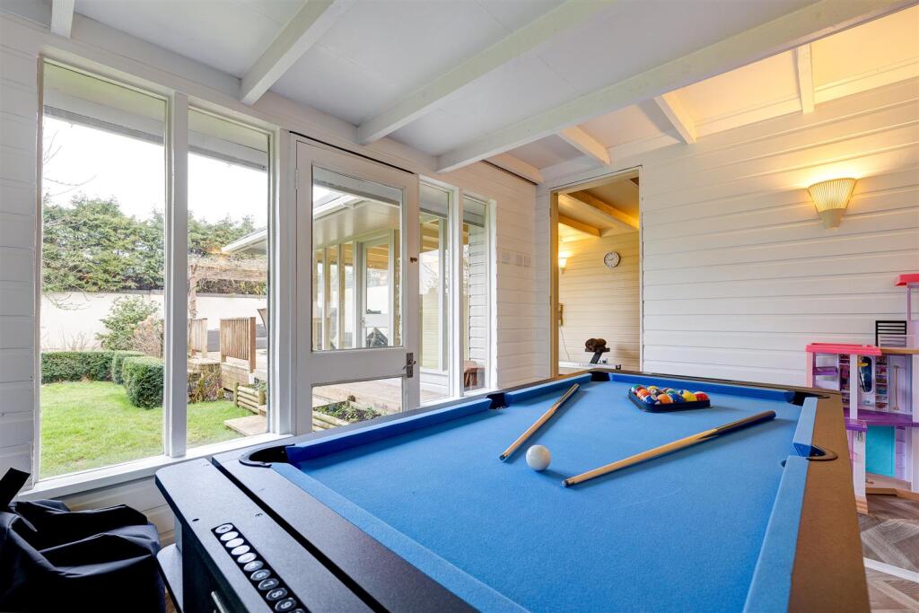 CV13 6BE 9GFL-023.jpg