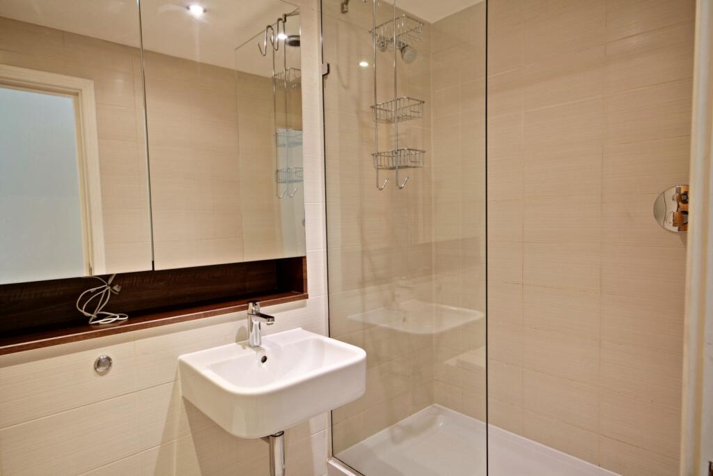 3 Holford Way - Bathroom 2
