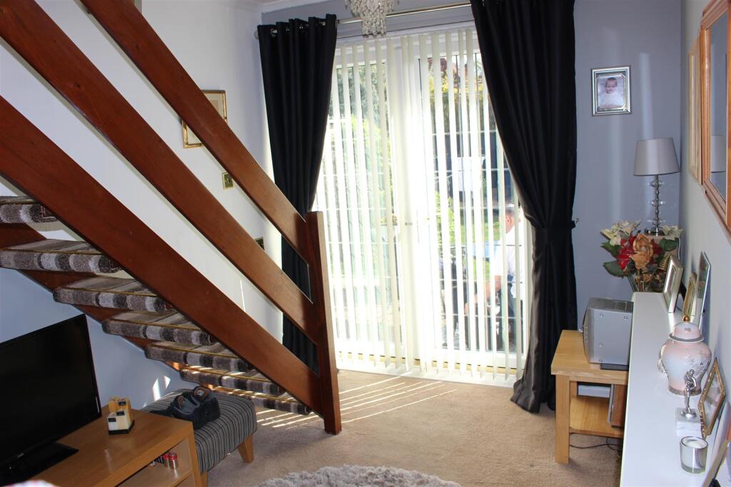 Sitting Room/Study Area