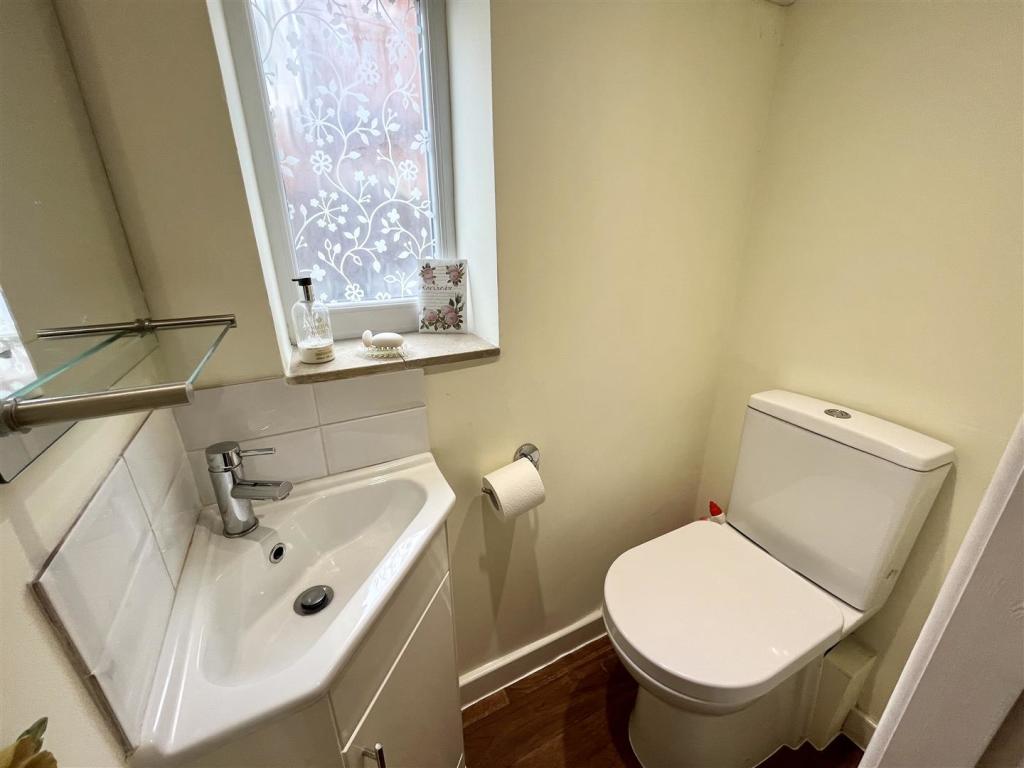 Ground Floor WC.jpg