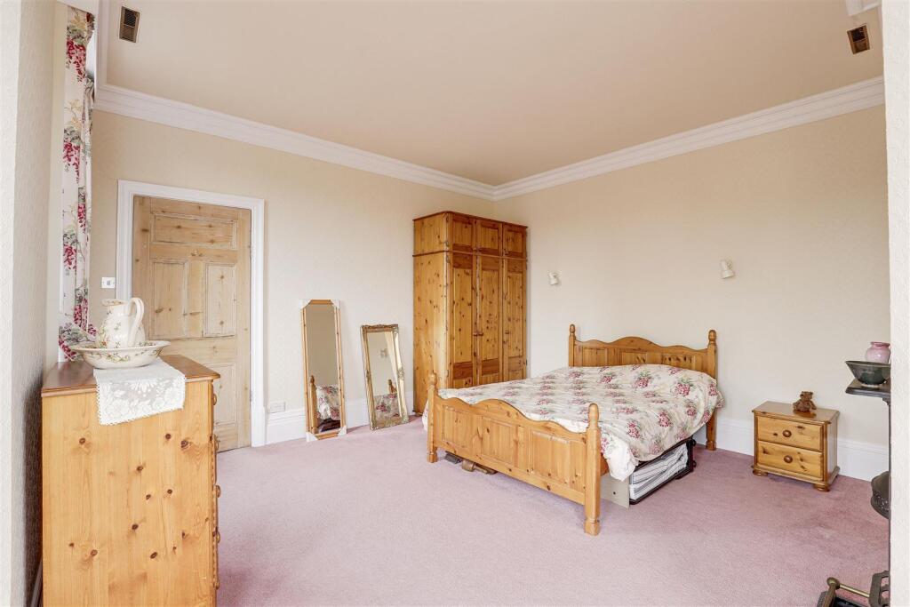 20077.JPG