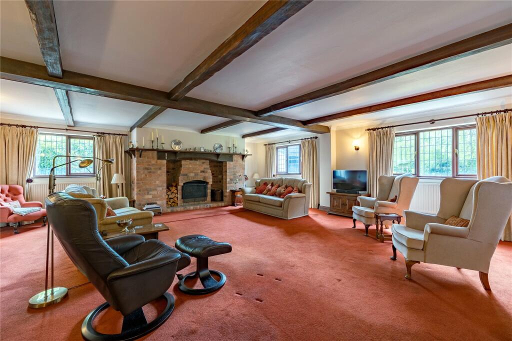 3 Reception Rooms