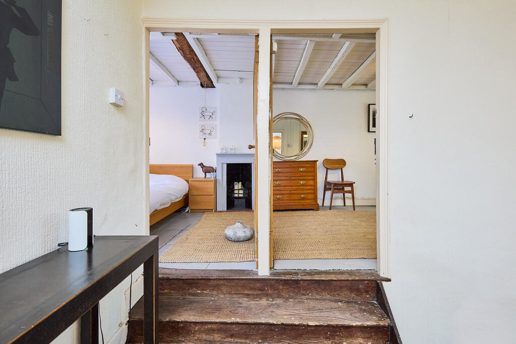 Edward Knight 202...