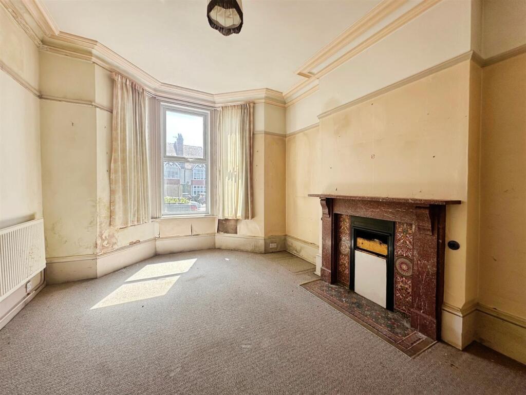 c7d331aa--4A4F-B5C9-79821F7A2F6D-75303-00001A5B101