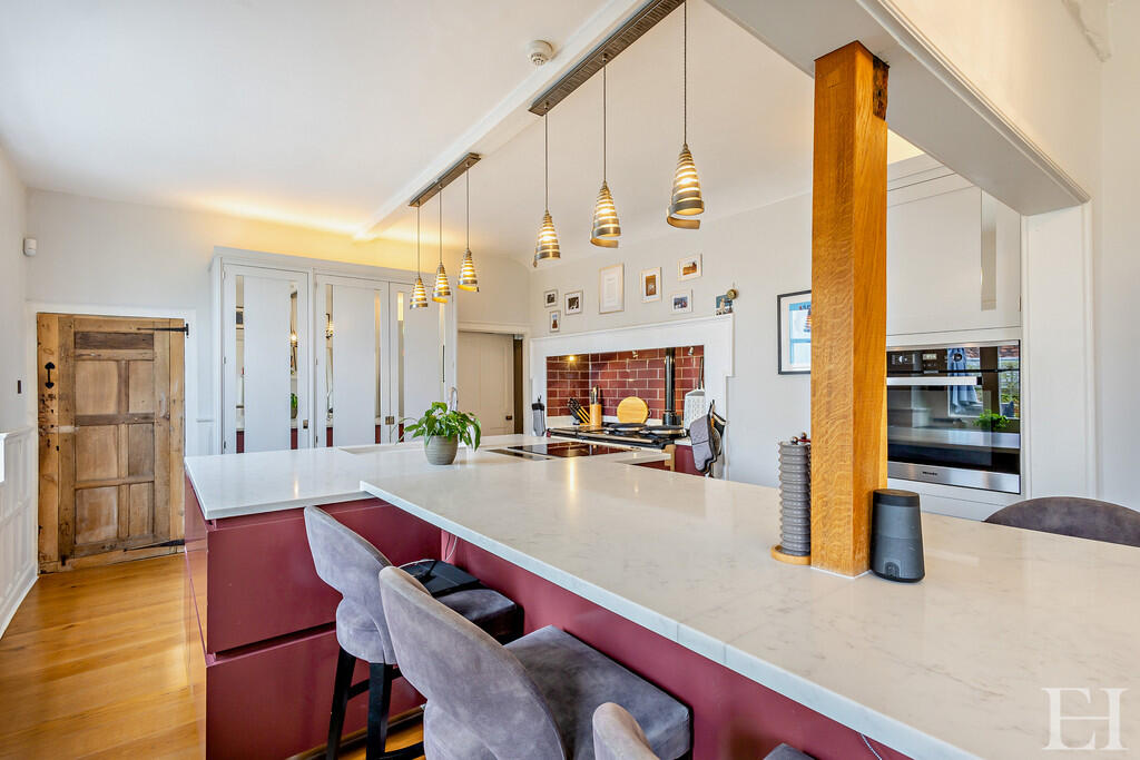 8643202-interiorW...