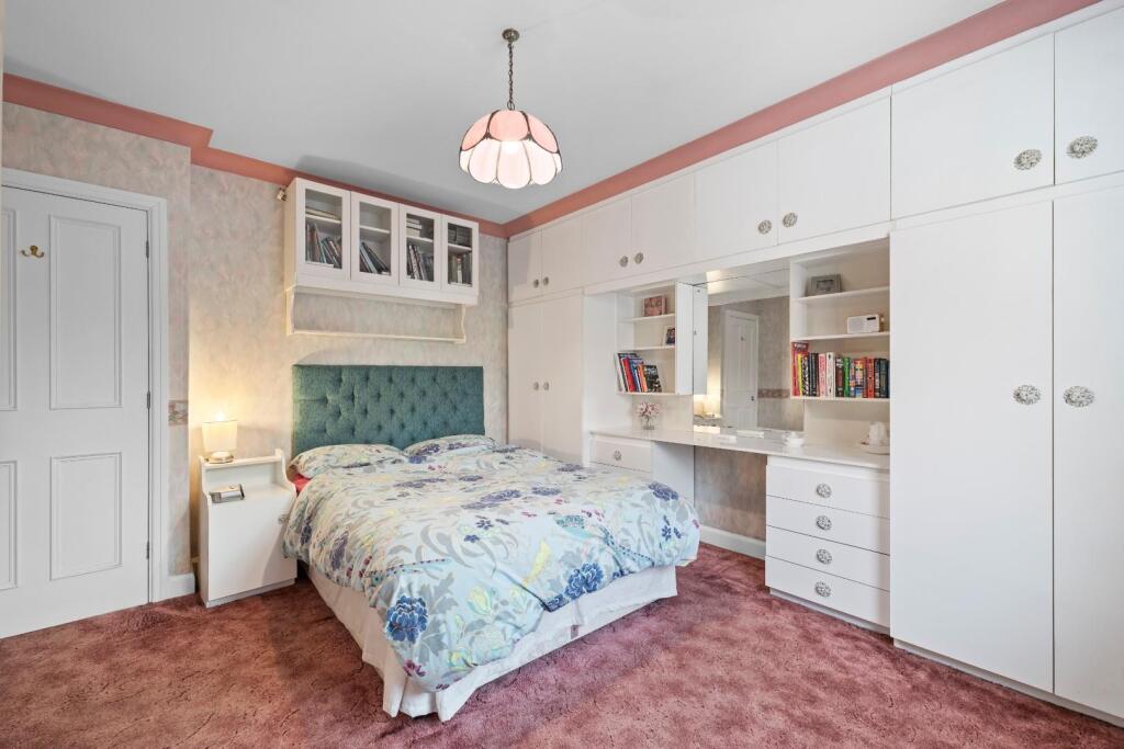 GF BEDROOM.jpg