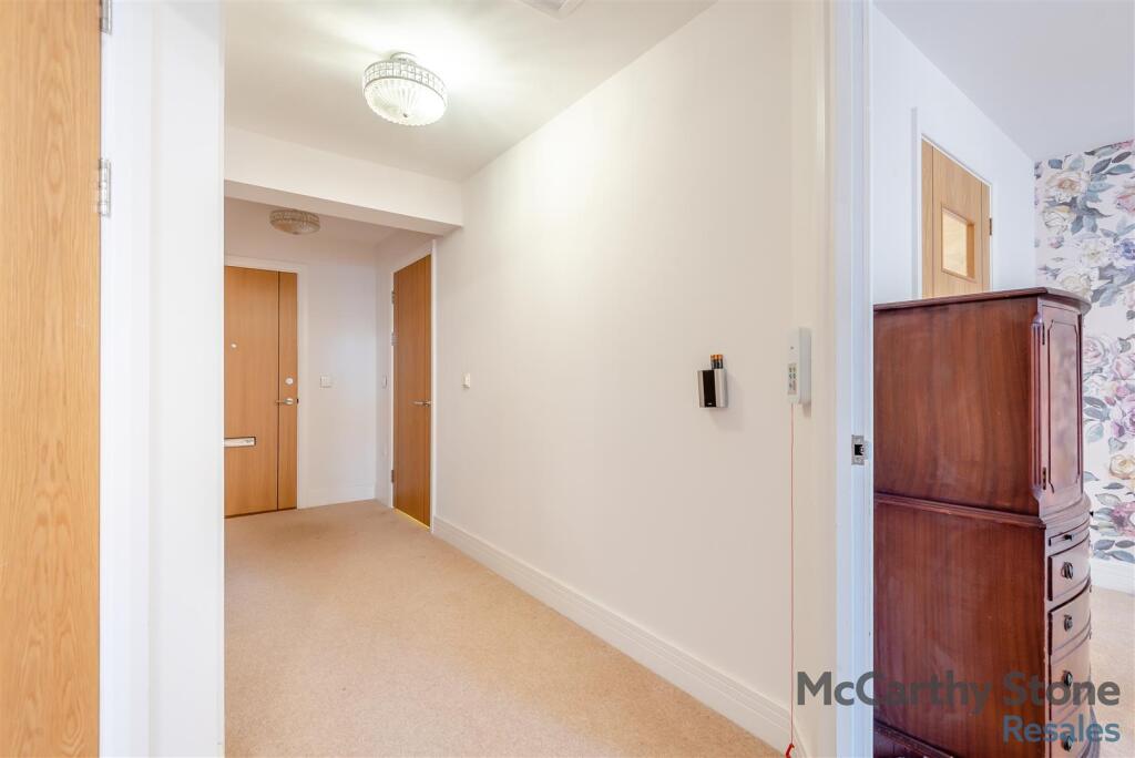 8668665-interior19.jpg