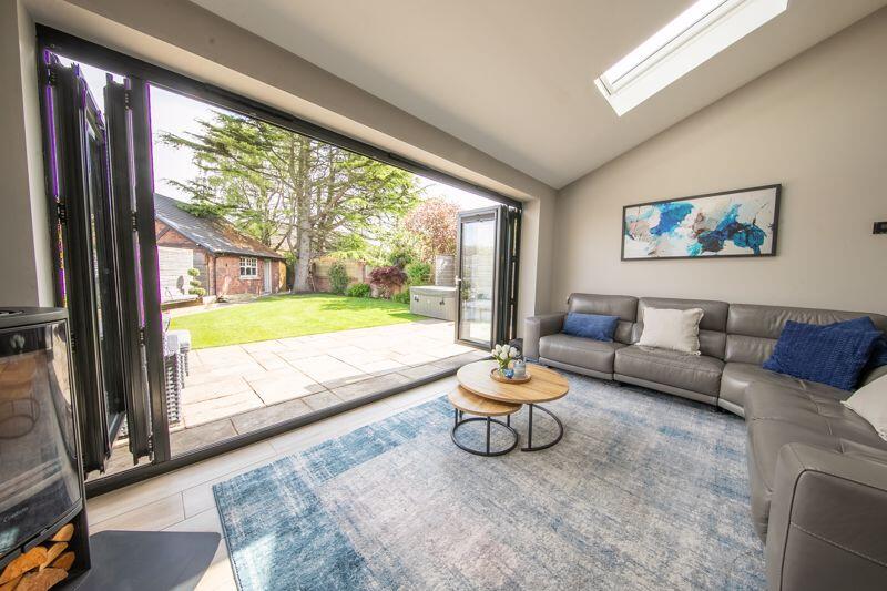 Bi-fold door to garden