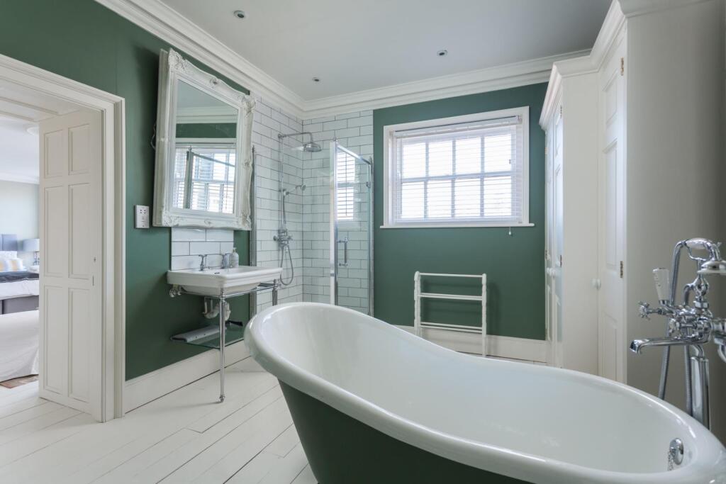 Ensuite Bathroom