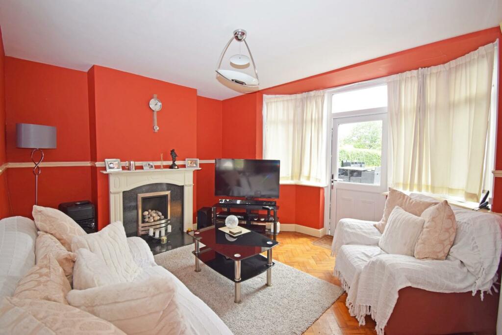 198A Old Birmingham Road, living lounge.jpg