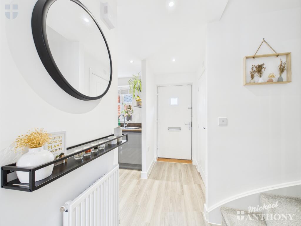 CAM03218G0-PR0722-STILL015