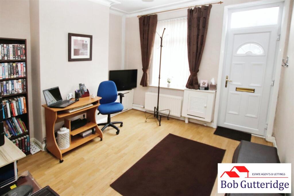 SITTING ROOM