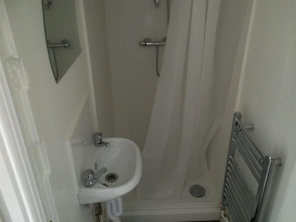 Ground floor Shower room .JPG