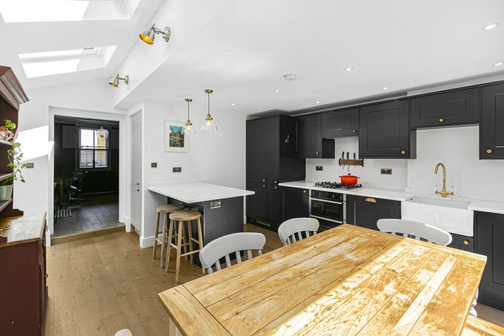 Ballantine Street, London, SW18