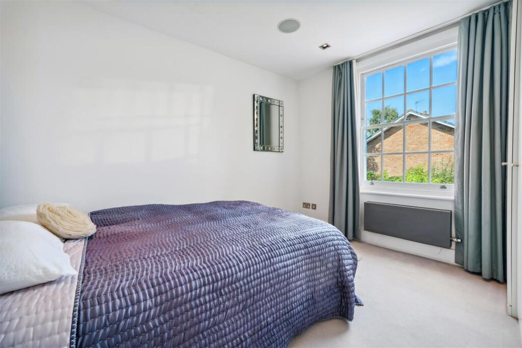 Glebe Street, W4 - FOR SALE