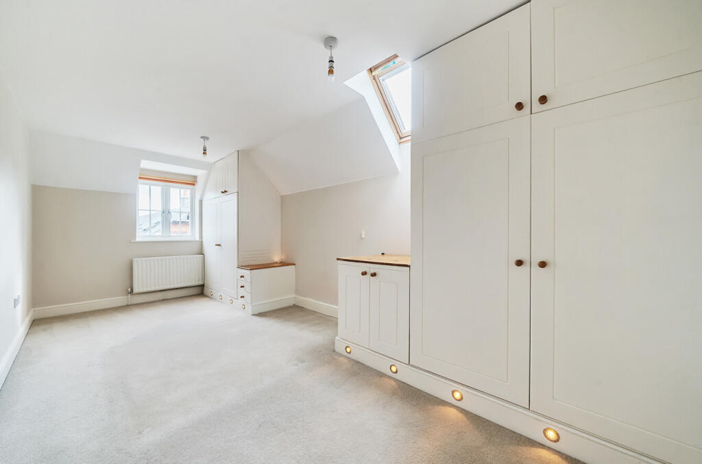 1334411-7-68a2ed8...